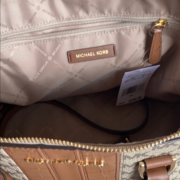 Michael Kors Purse Tote Shoulder Bag - Picture 6 of 7